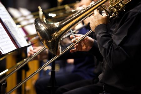 Gitarre, Blechblasinstrumente und Klavier – Noch freie Plätze bei der Kreismusikschule Foto: istock.com - Furtsef 